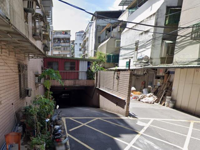 新北新莊法拍華廈-4